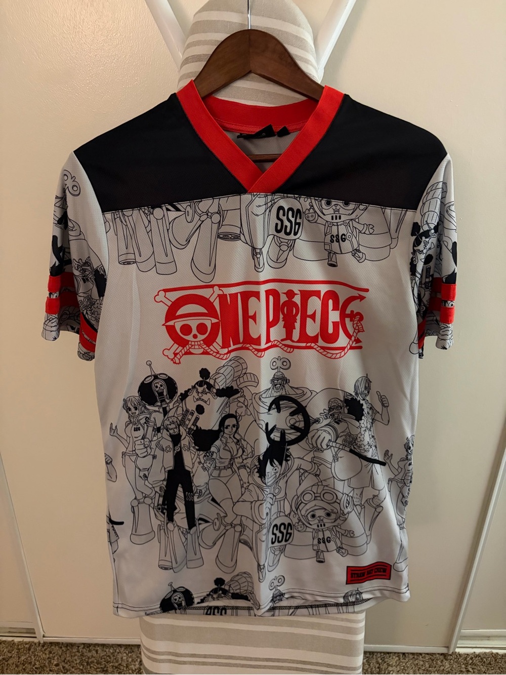 Onepiece Men’s Graphic Jersey in White, Black and Red